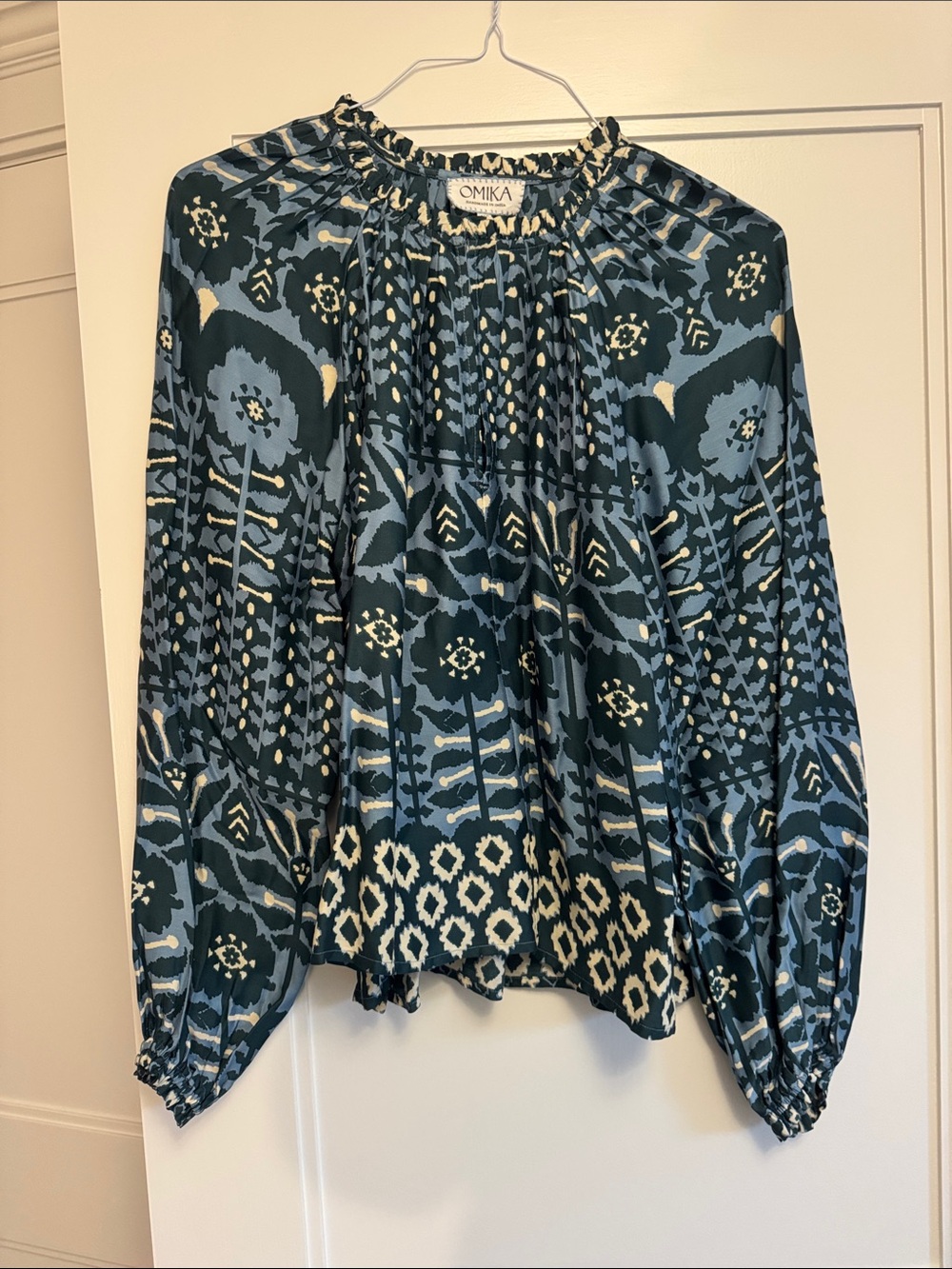 OMIKA Block Print Top with Balloon Sleeves - size XS